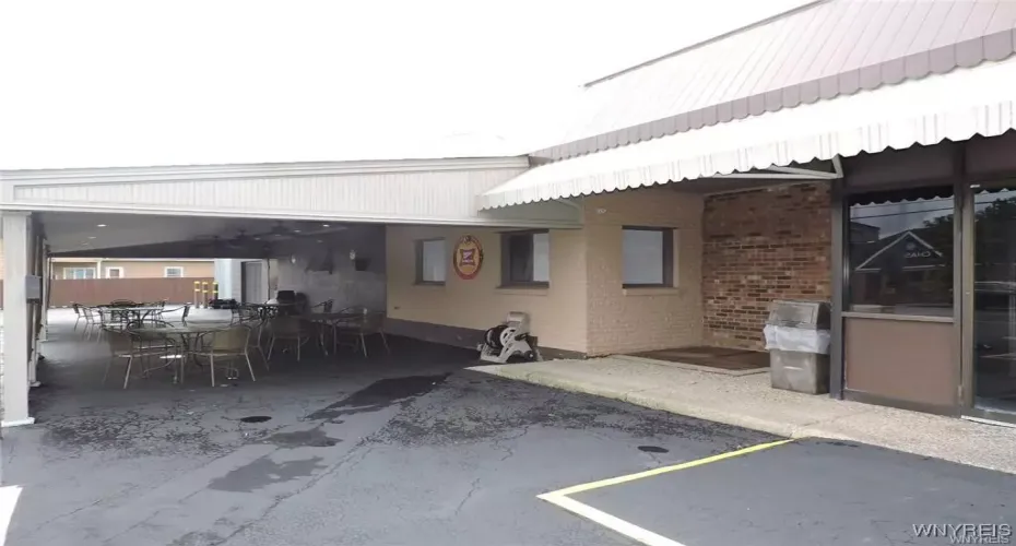 5055 Broadway St, Lancaster, New York, 14086, 0 , 0 ,2 BathroomsBathrooms,Restaurant,For Sale,Broadway,0,1038
