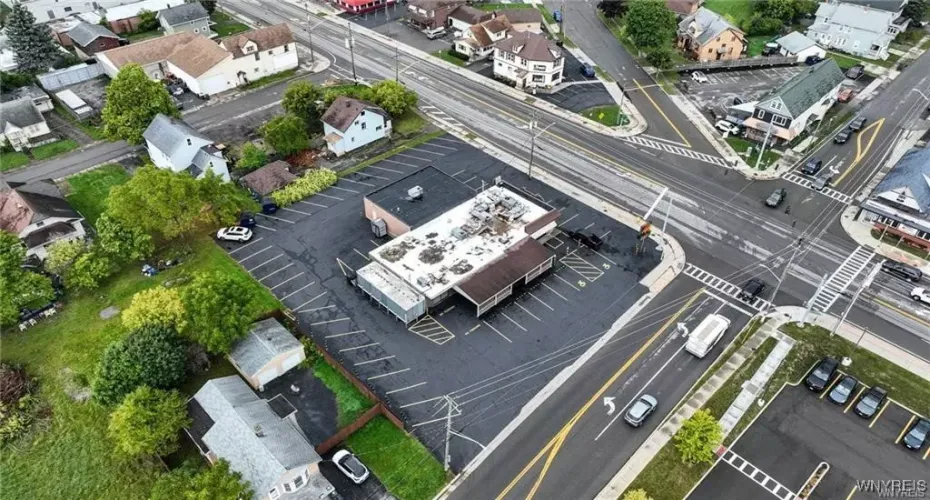 5055 Broadway St, Lancaster, New York, 14086, 0 , 0 ,2 BathroomsBathrooms,Restaurant,For Sale,Broadway,0,1038
