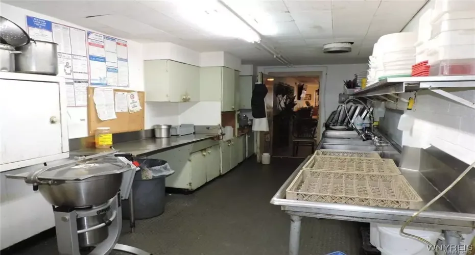 5055 Broadway St, Lancaster, New York, 14086, 0 , 0 ,2 BathroomsBathrooms,Restaurant,For Sale,Broadway,0,1038